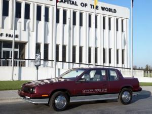 Oldsmobile Calais Coupe Indy 500 Pace Car 1985 года